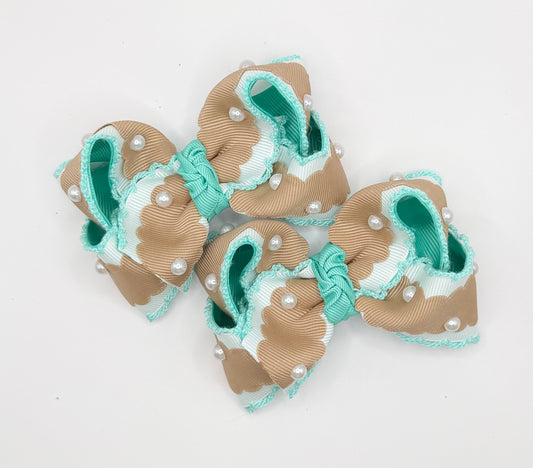 Darling Oyster piggies